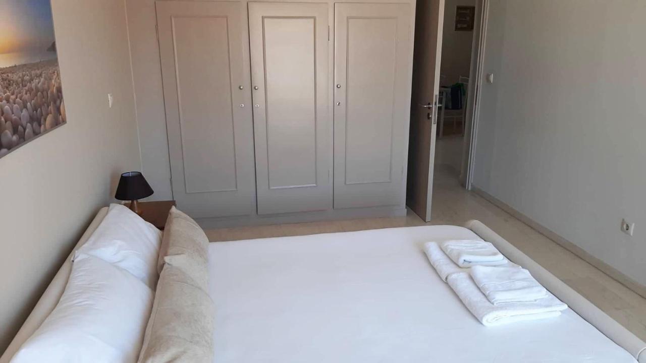 Tasias Apartments Lixouri Eksteriør billede